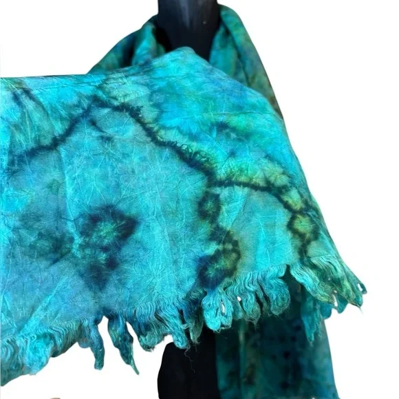 Elegant Blue-Green Tie Dye Look Scarf - Picture 3 of 11